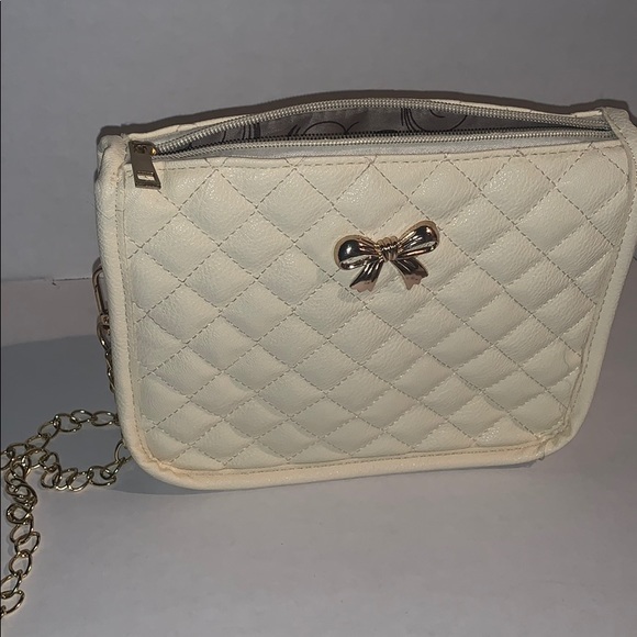 Purse - Picture 2 of 3